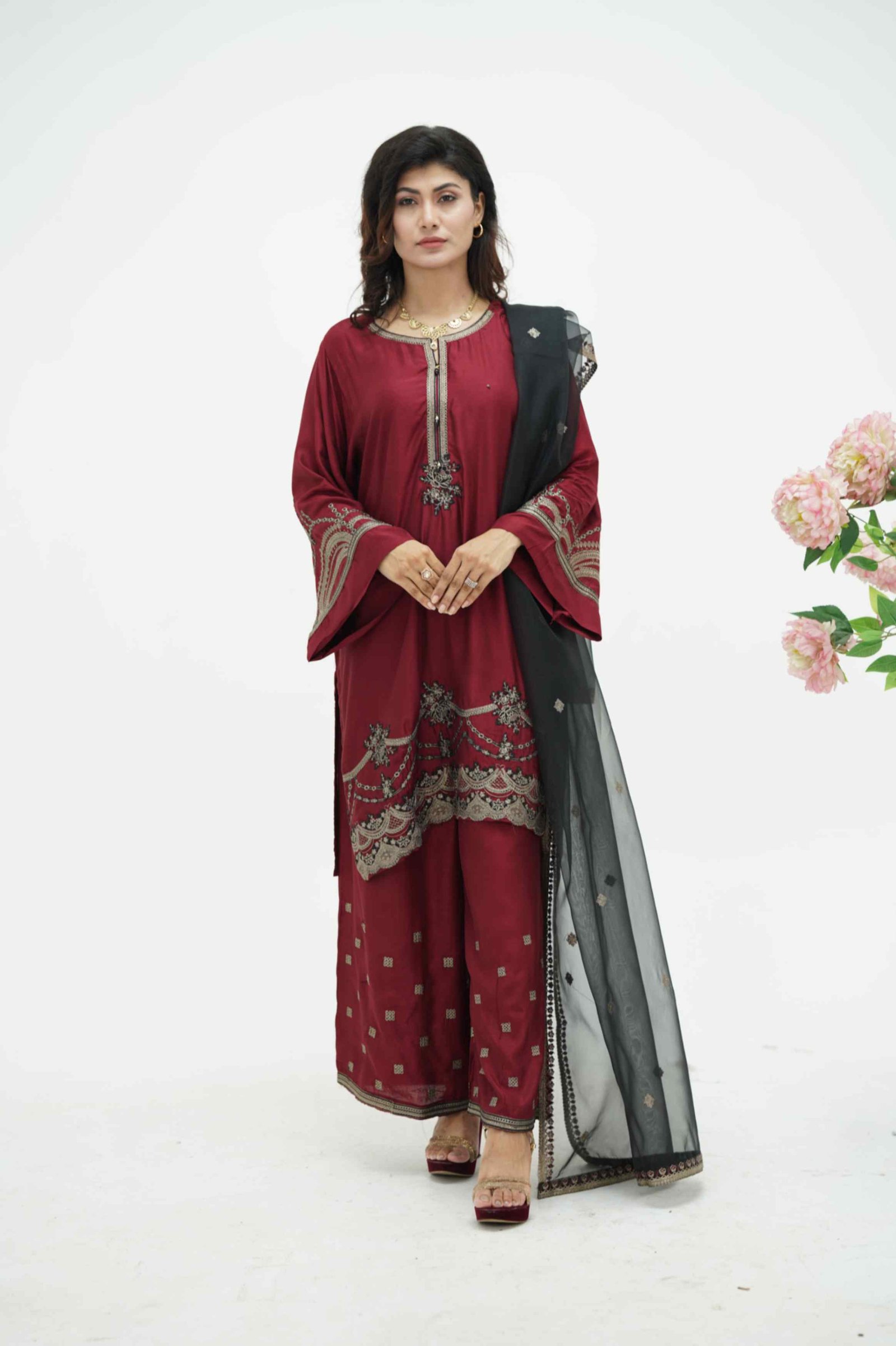 EMBROIDERED VISCOSE OUTFIT | TK-0392